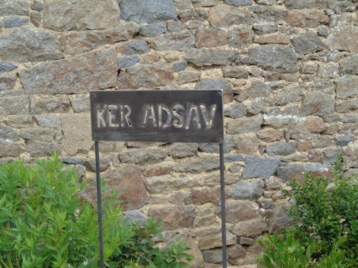 Ker Adsav Bed & Breakfast Saint-Pierre-de-Plesguen Dış mekan fotoğraf