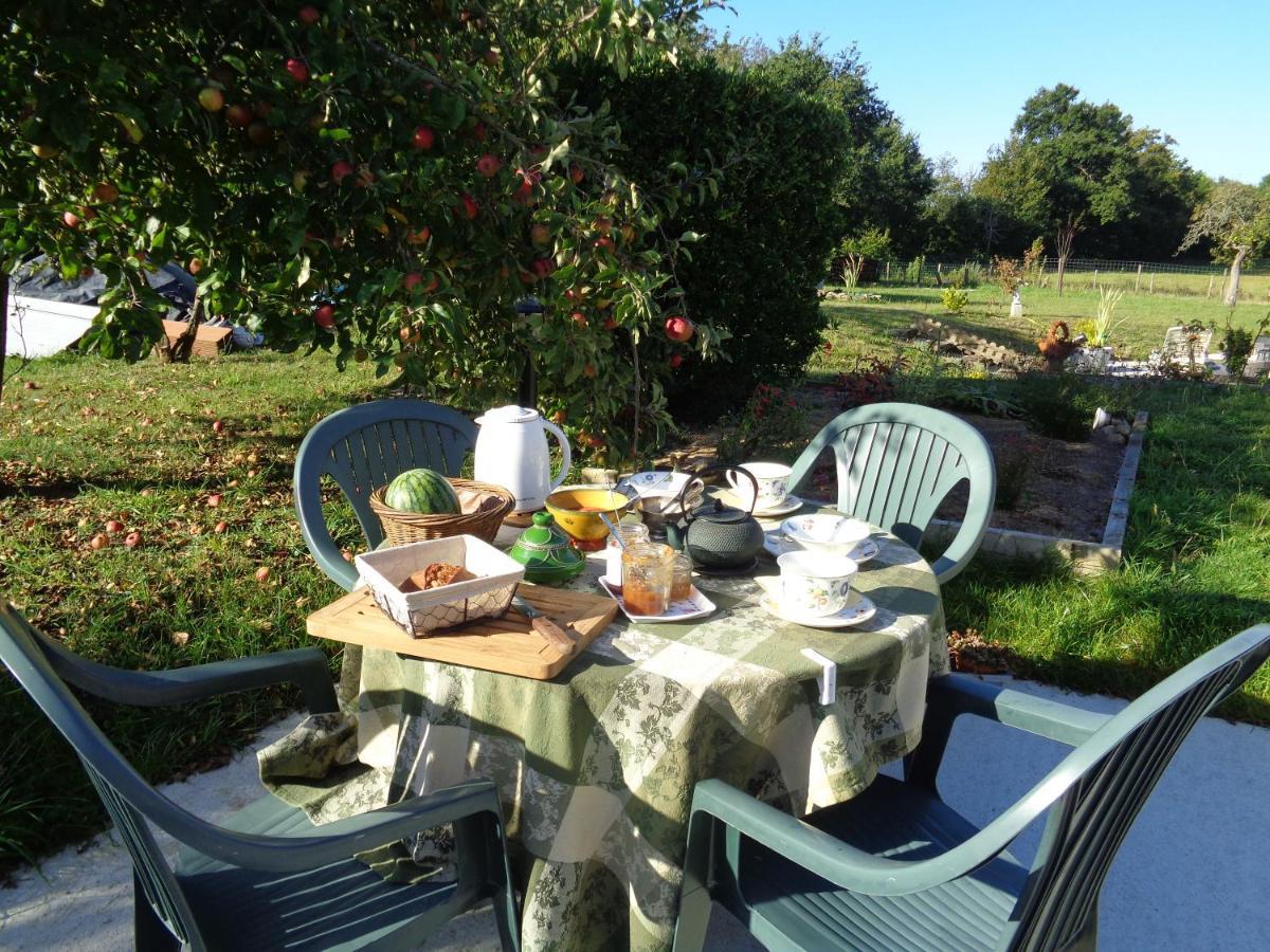 Ker Adsav Bed & Breakfast Saint-Pierre-de-Plesguen Dış mekan fotoğraf