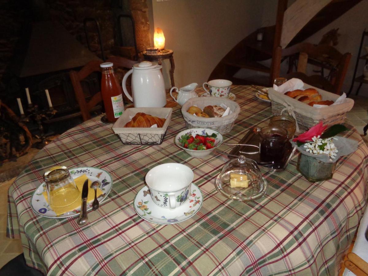 Ker Adsav Bed & Breakfast Saint-Pierre-de-Plesguen Dış mekan fotoğraf